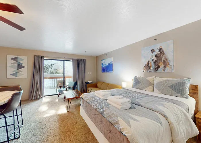 Yosemite West Condo B104